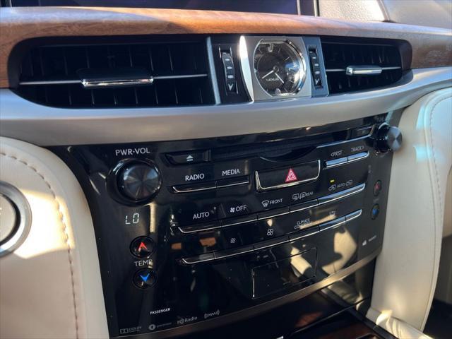 Photo of 2021 Black Onyx Lexus LX 570