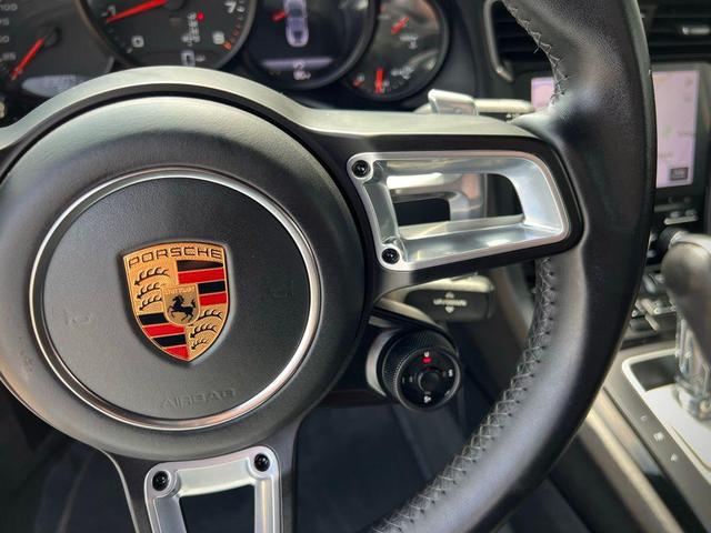 Photo of 2019 Jet Black Metallic Porsche 911
