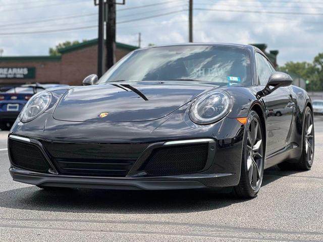 Photo of 2019 Jet Black Metallic Porsche 911