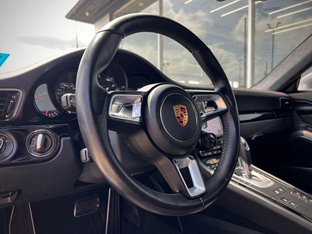 Photo of 2019 Jet Black Metallic Porsche 911