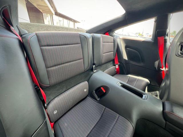 Photo of 2019 Jet Black Metallic Porsche 911