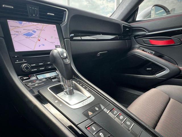 Photo of 2019 Jet Black Metallic Porsche 911