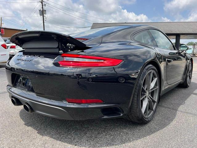 Photo of 2019 Jet Black Metallic Porsche 911