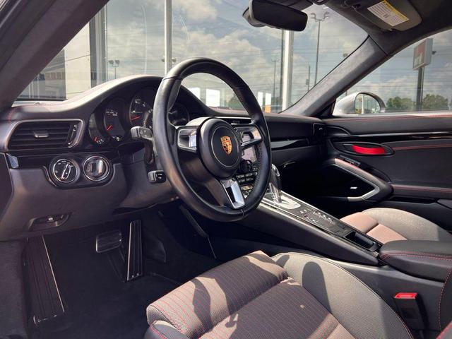 Photo of 2019 Jet Black Metallic Porsche 911
