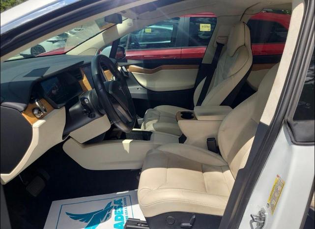 Photo of 2019 Pearl White Multi-Coat Tesla Model X