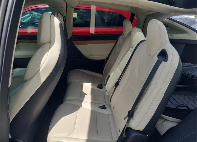 Photo of 2019 Pearl White Multi-Coat Tesla Model X