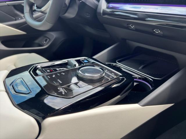 Photo of 2024 Mineral White Metallic BMW i5