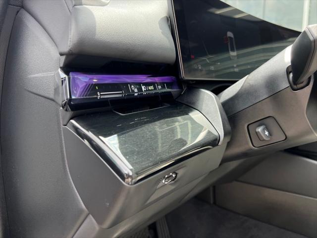 Photo of 2024 Mineral White Metallic BMW i5