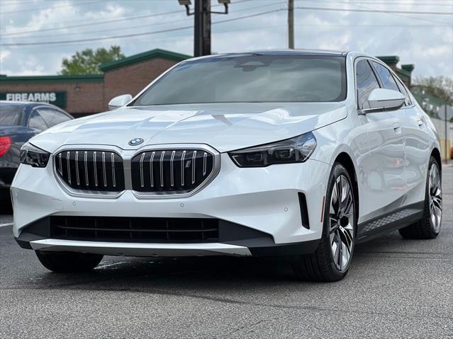 Photo of 2024 Mineral White Metallic BMW i5