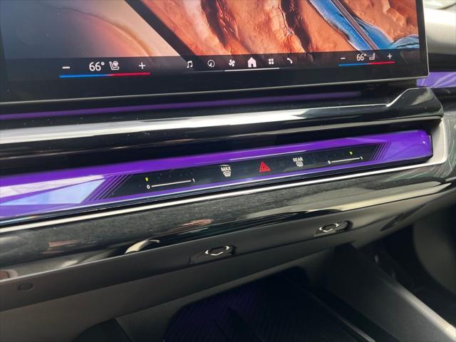 Photo of 2024 Mineral White Metallic BMW i5
