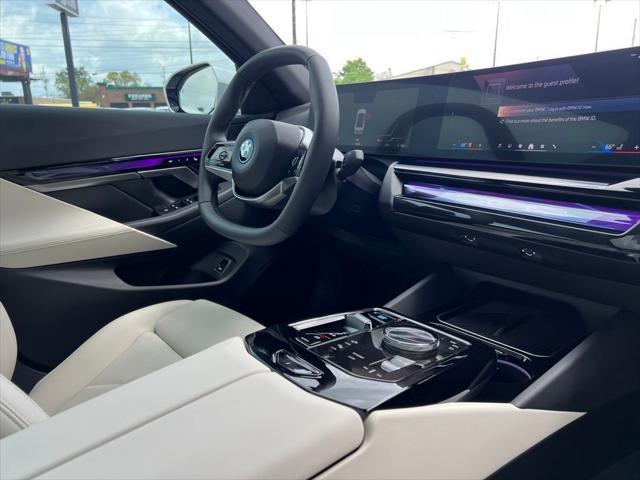 Photo of 2024 Mineral White Metallic BMW i5