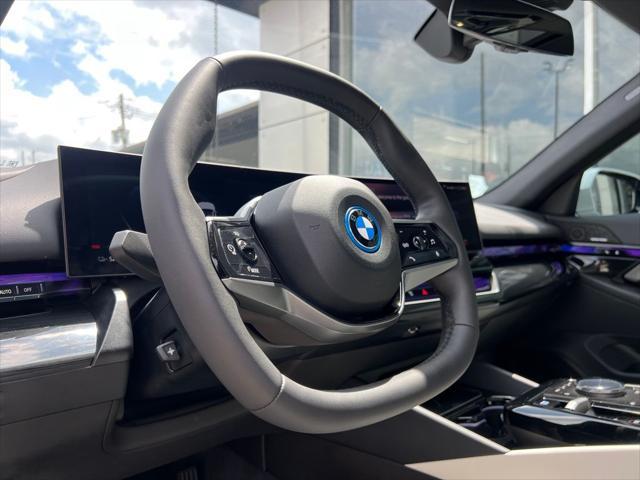 Photo of 2024 Mineral White Metallic BMW i5