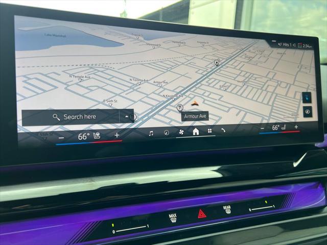 Photo of 2024 Mineral White Metallic BMW i5