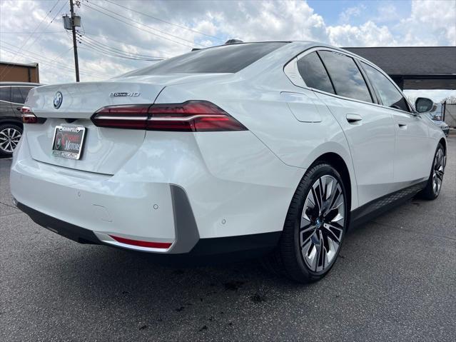 Photo of 2024 Mineral White Metallic BMW i5