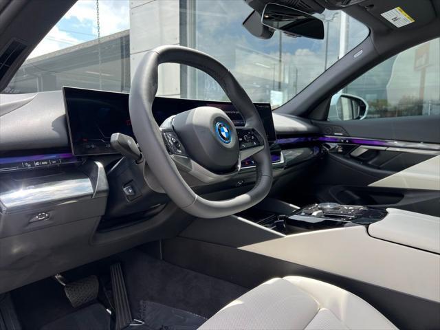 Photo of 2024 Mineral White Metallic BMW i5