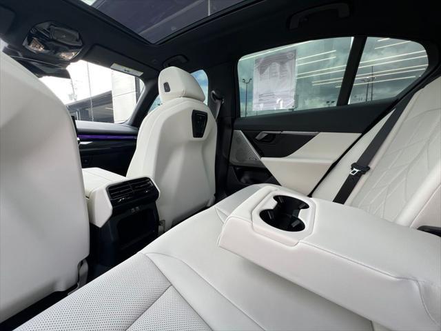 Photo of 2024 Mineral White Metallic BMW i5