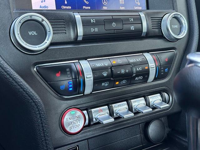 Photo of 2020 Oxford White Ford Mustang