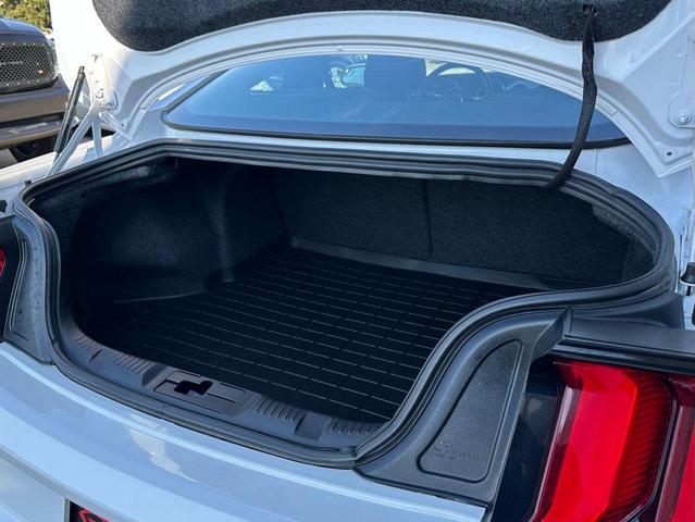 Photo of 2020 Oxford White Ford Mustang