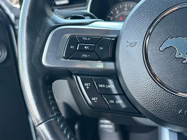 Photo of 2020 Oxford White Ford Mustang