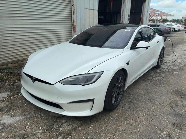Photo of 2023 Pearl White Multi-Coat Tesla Model S