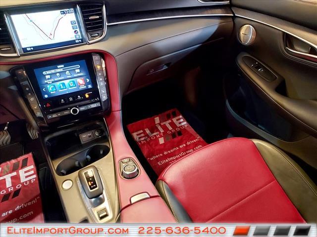 Photo of 2025 Radiant White INFINITI QX55