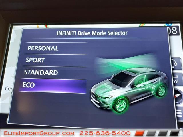 Photo of 2025 Radiant White INFINITI QX55