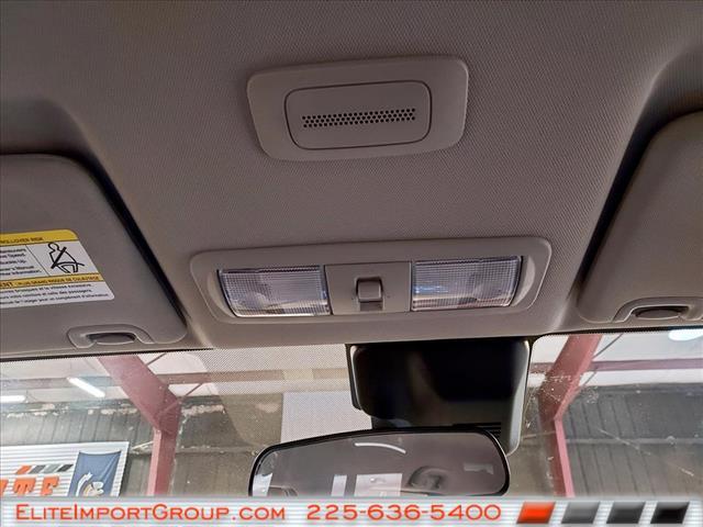 Photo of 2022 Cardinal Red Tricoat Nissan Frontier