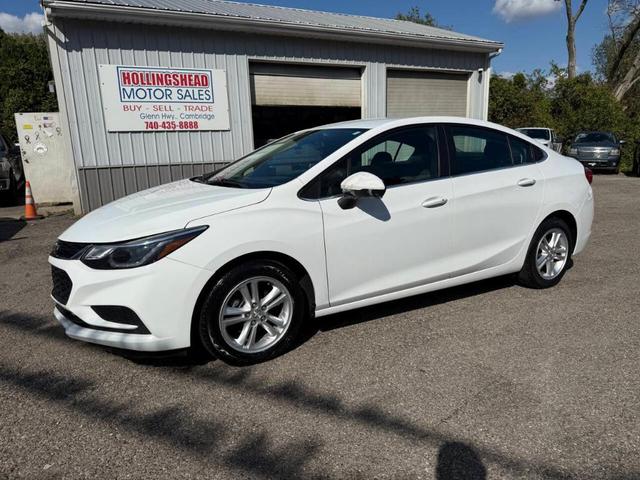 Photo of 2017 White Chevrolet Cruze