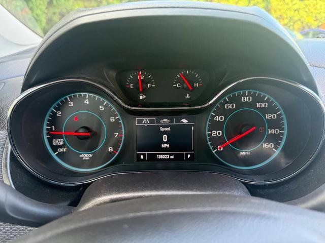 Photo of 2017 White Chevrolet Cruze