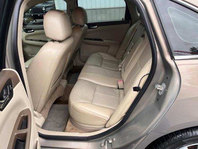 Photo of 2007 Gold Chevrolet Impala