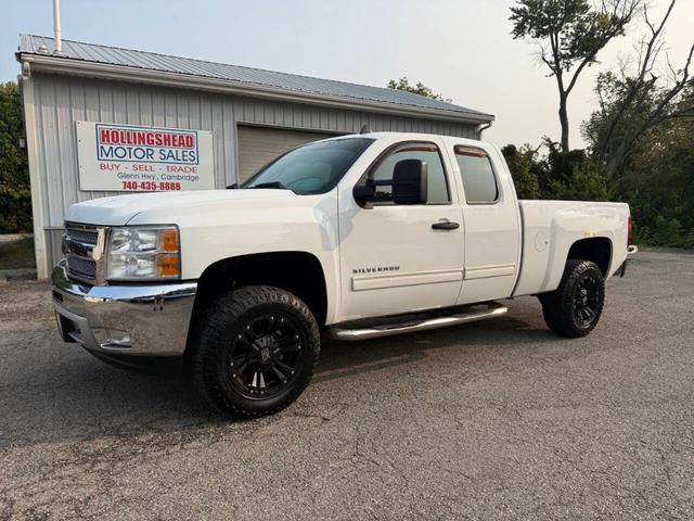 Photo of 2013 White Chevrolet Silverado 1500