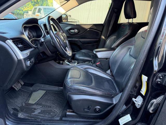 Photo of 2014 Black Jeep Cherokee