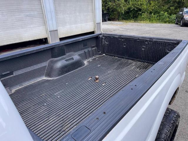 Photo of 2015 White Ford F-350