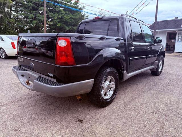 Photo of 2003 Black Ford Explorer Sport Trac