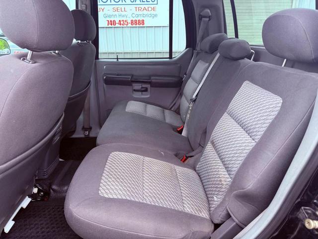 Photo of 2003 Black Ford Explorer Sport Trac