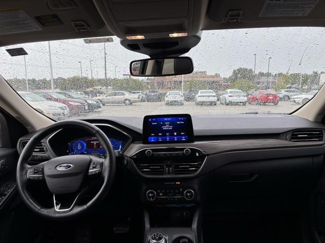Photo of 2020 Rapid Red Metallic Tinted Clearcoat Ford Escape