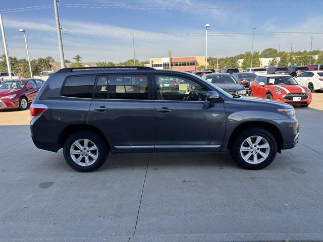 Photo of 2013 Magnetic Gray Metallic Toyota Highlander