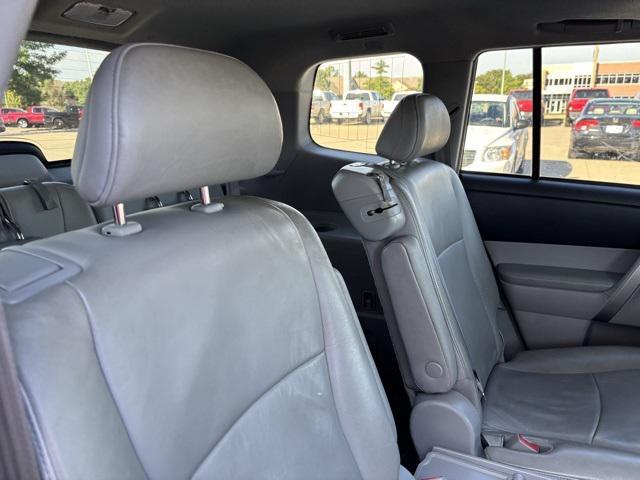 Photo of 2013 Magnetic Gray Metallic Toyota Highlander