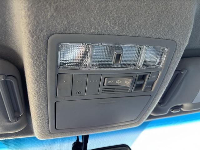 Photo of 2013 Magnetic Gray Metallic Toyota Highlander