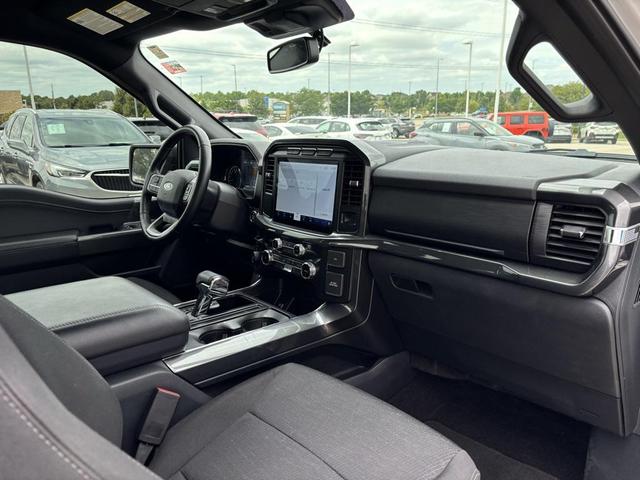 Photo of 2022 Oxford White Ford F-150