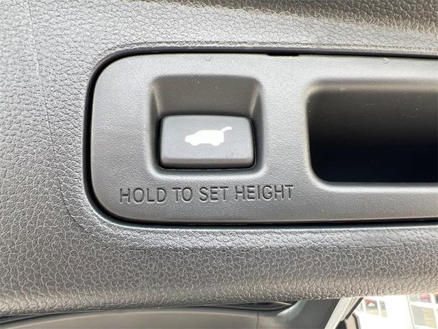 Photo of 2026 Crystal Black Pearl Honda CR-V Hybrid
