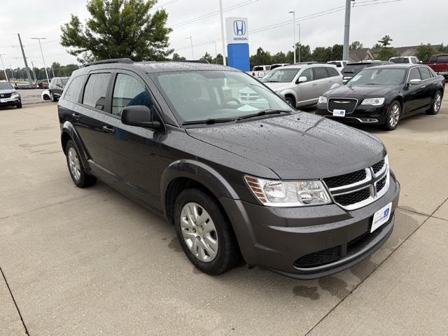 Photo of 2018 Granite Pearlcoat Dodge Journey