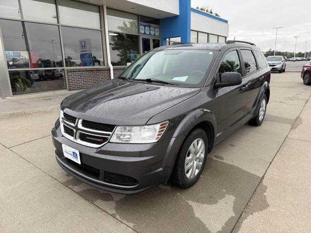 Photo of 2018 Granite Pearlcoat Dodge Journey