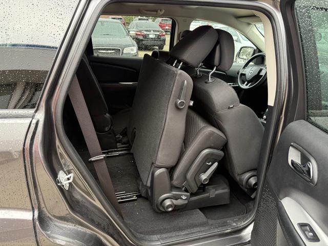 Photo of 2018 Granite Pearlcoat Dodge Journey