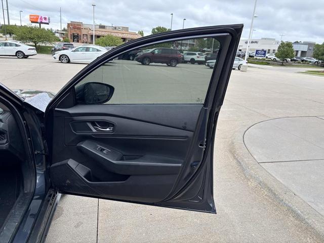 Photo of 2023 Meteorite Gray Metallic Honda Accord