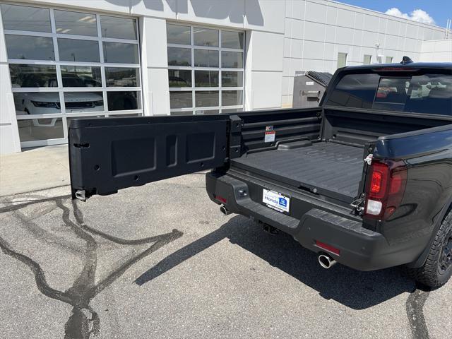 Photo of 2025 Crystal Black Pearl Honda Ridgeline
