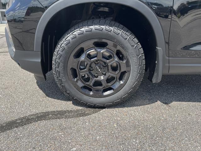 Photo of 2025 Crystal Black Pearl Honda Ridgeline