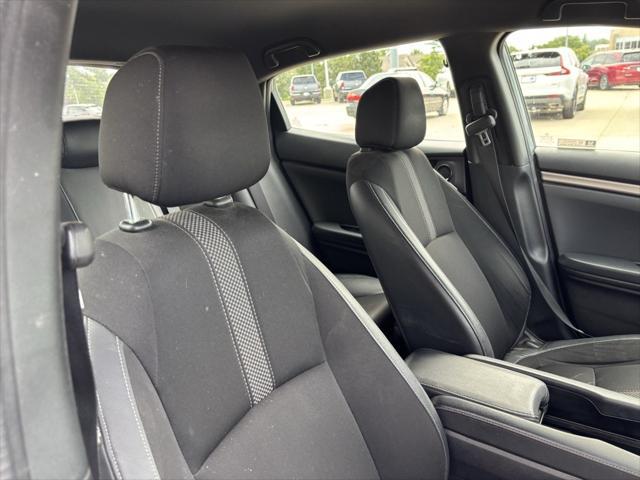 Photo of 2020 Sonic Gray Pearl Honda Civic
