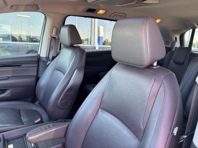 Photo of 2018 White Diamond Pearl Honda Odyssey