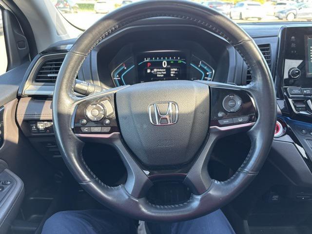 Photo of 2018 White Diamond Pearl Honda Odyssey